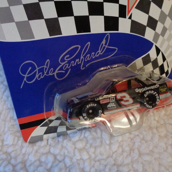 Dale Earnhardt #3 Matchbox Super Stars Goodwrench 1/64 Diecast Car - Picture 5 of 10